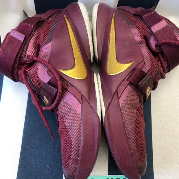 NIKE LEBRON SOLDIER IX 9.5 PRM 749490 King James - Picture 6 of 8